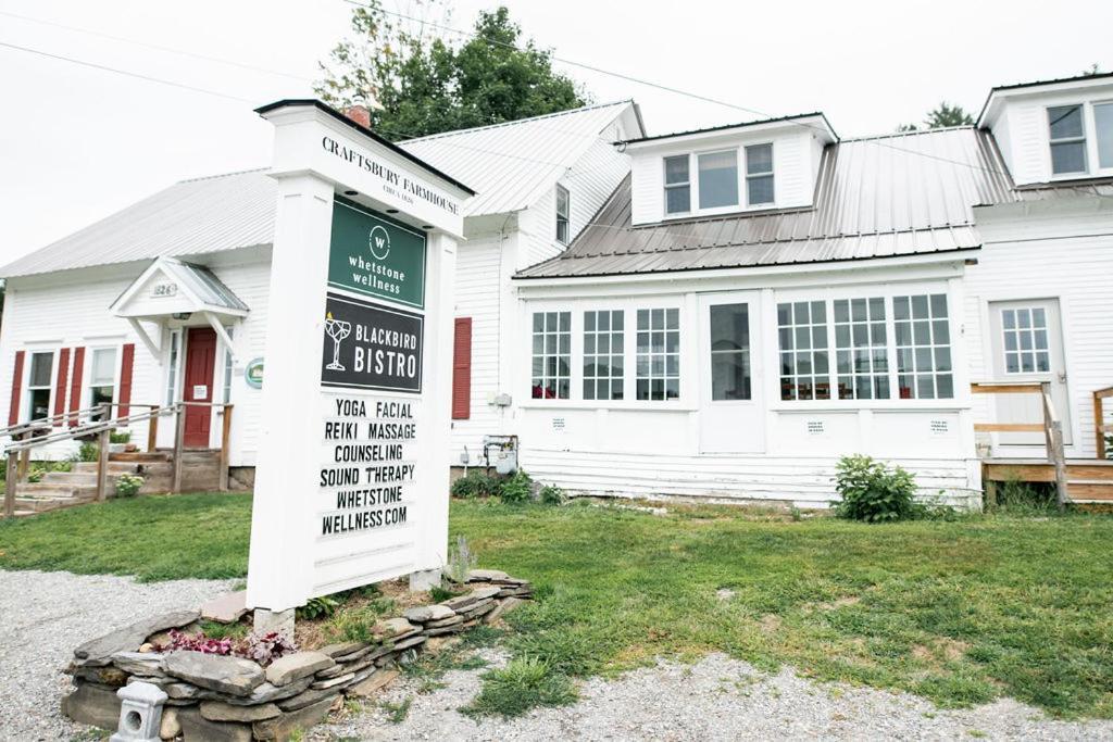 Craftsbury Farmhouse Экстерьер фото