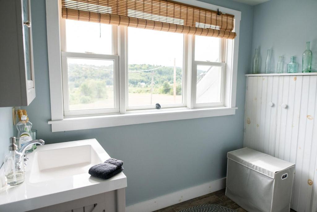 Craftsbury Farmhouse Экстерьер фото